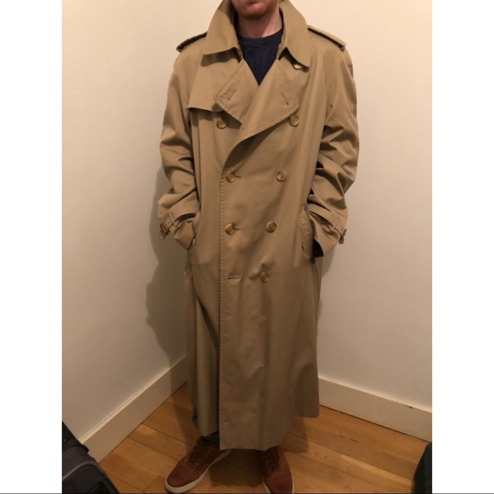 Men’s Burberry trench coat - Picture 6 of 8